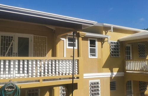 Estate Fortuna Apartment | Spacious 3-bedroom apartmen on St Thomas west end. Five minute walk to the bay.