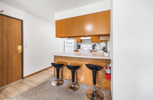 St. Cloud Apartment | Spacious 3-bedroom apartment with AC, WiFi in fantastic St. Cloud!