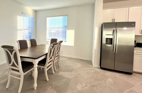 Venice Condo | Spacious 3-bedroom coach home with golfing in Wellen Park Golf and Country Club