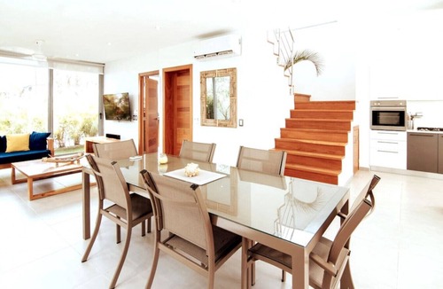 Las Terrenas Villa | Spacious 3 bedroom Villa next to the beach.