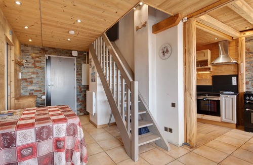 Cognet Ski Chalet | Spacious 3-Bedroom Duplex at Nevada Sports Chalet - Alpe d'Huez
