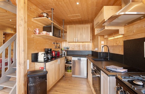 Cognet Ski Chalet | Spacious 3-Bedroom Duplex at Nevada Sports Chalet - Alpe d'Huez