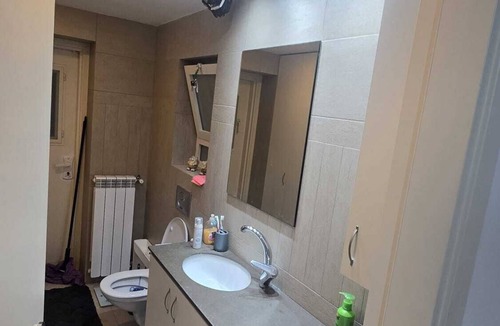 Emek Refaim House | Spacious 3-bedroom house in enchanting Jerusalem with WiFi, AC