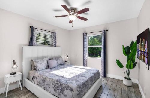 Little Haiti House | Spacious 3 bedroom Home with Oversized Pool & Backyard