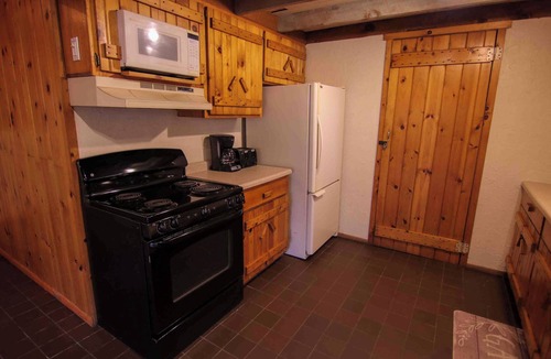 Athelstane Cabin | Spacious 3-bedroom Lodge nestled into the Northwoods. river access!