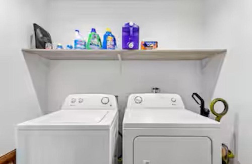 Cary Apartment | Spacious 3 Bedroom