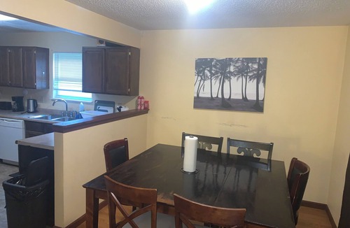 Wayne House | Spacious 3-bedroom house, 2 living room