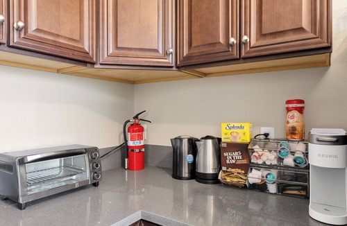 San Gabriel House | SPACIOUS 3-bedroom house FREE PARKING & Centrally Located Disney & Universal