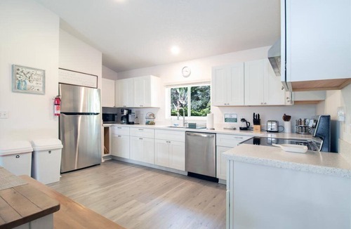St. Augustine South House | Spacious 3-bedroom house with A/C, heat, wi-fi, in peaceful setting by the river