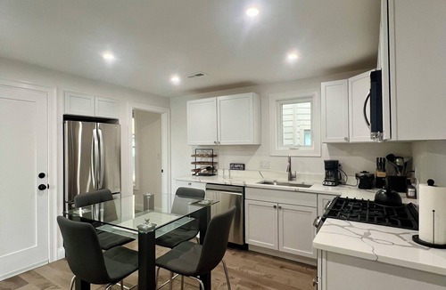 Washington Park Condo | Spacious 3-BR Condo with Modern Fireplace & Full Amenities - Near Downtown