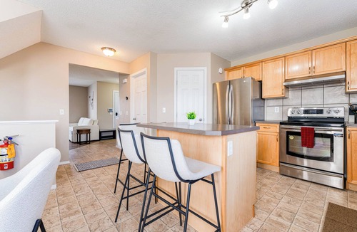 Calgary House | Spacious 3 BR Corner home in Covemeadow
