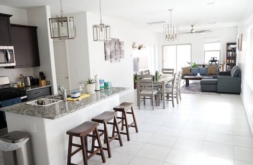 Tucson House | Spacious 3 BR Home - Pool/Playground, L2 EV Charger, Free Parking, Near Freeway