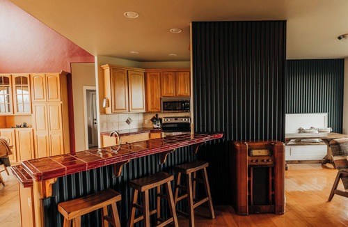 Evergreen House | Spacious 3 BR Retreat Near Glacier Park - Sleeps 10 -Where Memories Are Made
