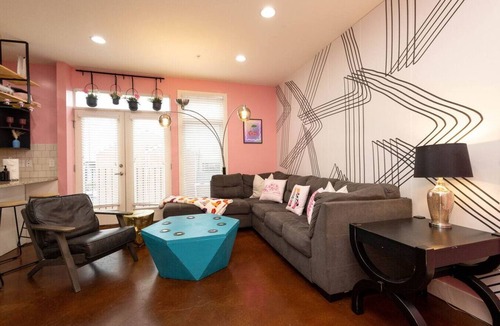 West End Condo | Spacious 3-Floor Condo | Free Covered Parking | Walk to Vanderbilt & West End
