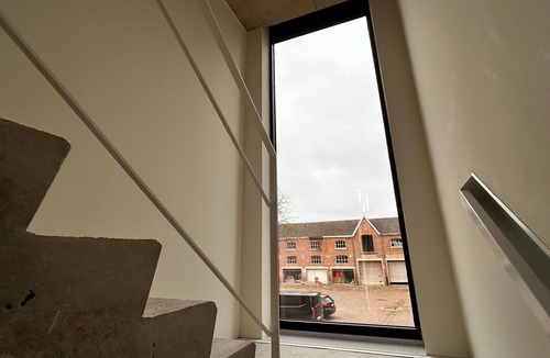Bree House | Spacious 3-Floor Holiday Home for 8 Guests