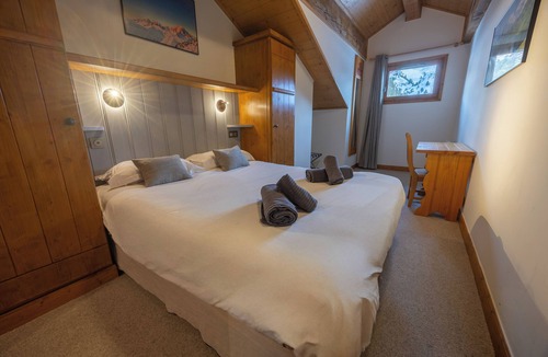 Arc-1950 Apartment | Spacious 3 bedrooms apartment, 10 people duplex facing Aiguille Rouge