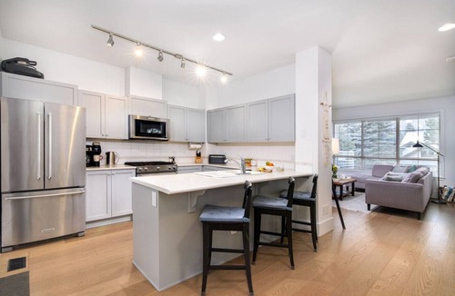 Nicklaus North House | Spacious 3-Level 4BR | Private Hot Tub & Garage