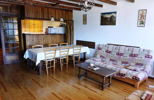 Orcieres-Merlette Apartment | Spacious 3-room apt, sleeps 8 near slopes, garage included