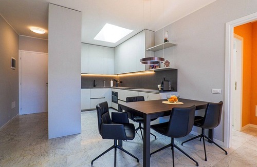 Ghiffa Apartment | Spacious 3-room apartment with dream lake view & private beach right on the lake
