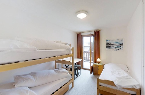 Silvaplana Apartment | Spacious 3½-room apartment on the second floor, ca.