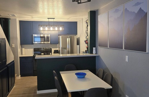 Mesa House | Spacious 3bd/2bath Townhome in the Heart of Mesa