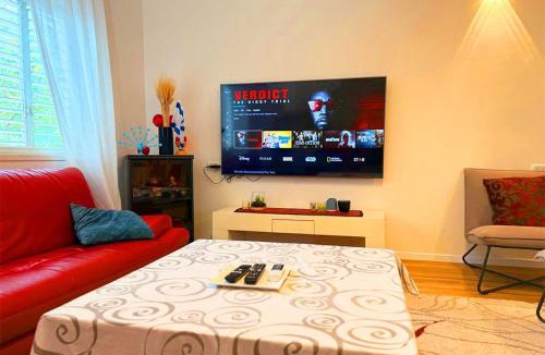 Ra'ananna Apartment | Spacious 3BD Penthouse with Rooftop & Parking