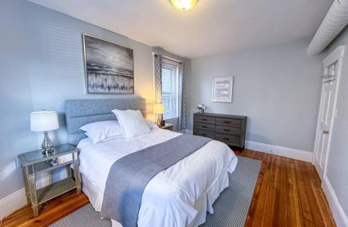 Aspinwall Hill Apartment | Spacious 3Bed, 2Bath, Near Hospitals & Transports