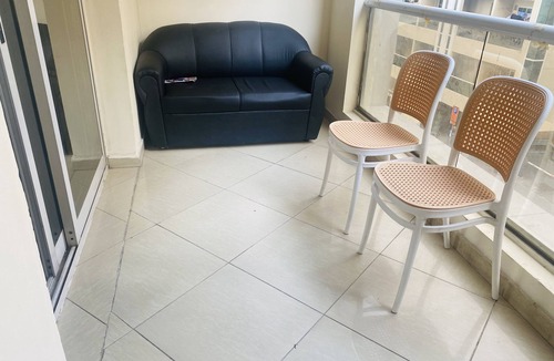 Naif Apartment | Spacious 3bhk Appartment with huge balcony n5min to metro , heart of the city!