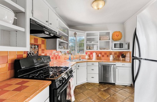 Blenman-Elm House | Spacious 3BR/1BA Private Pool Oasis Near UofA