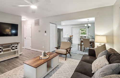 Hanover House | Spacious 3BR/2BA Newly Renovated + Centrally Located, Near BWI
