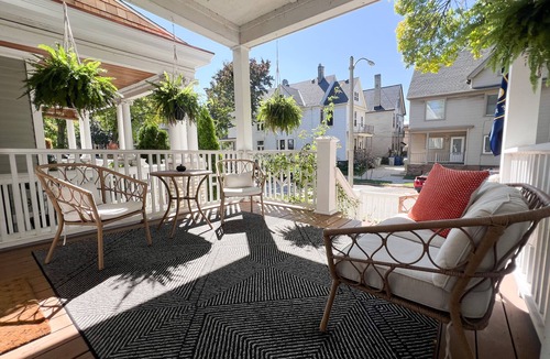 Lower East Side House | Spacious 3BR/2BA Townhome w/Private Parking & Walkable East Side