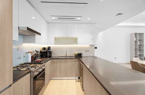 Jumeirah Lake Towers Apartment | Spacious 3BR and Study with Multiple Ensuites Medore Residence