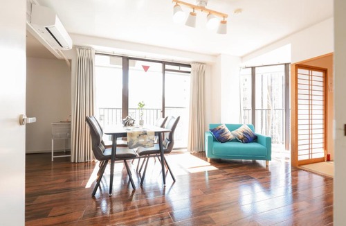 Tennoji Apartment | Spacious 3BR Apartment for 8 guests near Namba with Free WiFi
