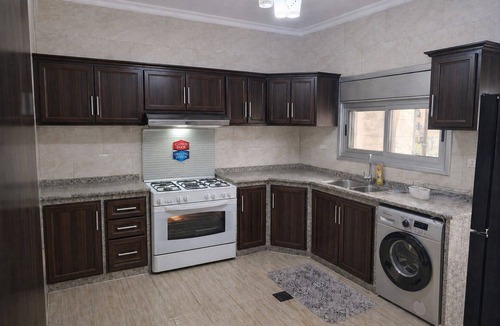 Amman Apartment | Spacious 3BR | Cool in Summer, Warm in Winter | AC Throughout | Cozy Family Stay