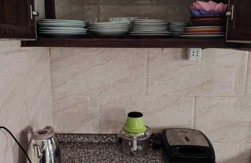 Amman Apartment | Spacious 3BR | Cool in Summer, Warm in Winter | AC Throughout | Cozy Family Stay
