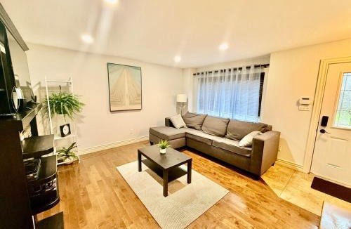 Dieppe House | Spacious 3BR Dieppe Retreat near Downtown