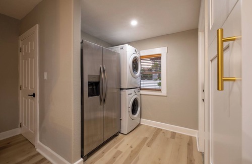 Tampa Heights Apartment | Spacious 3BR Duplex - Walk to Armature + Riverwalk