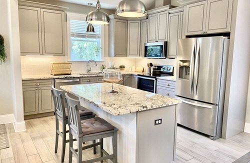 Tallahassee House | Spacious 3BR Getaway - Walkable to Downtown + Close to FSU & FAMU