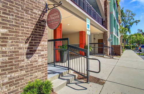 Goose Creek Condo | Spacious 3BR in Pet Friendly Walkable Resort with a Pool