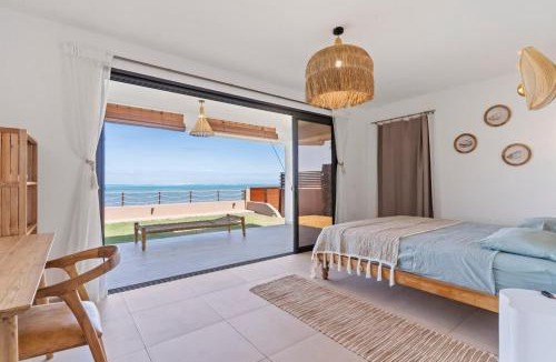 Paea House | Spacious 3BR Oceanfront Retreat Paea Tahiti