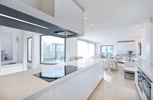 Tel Aviv City Center Apartment | Spacious 3BR Penthouse with Pool by HolyGuest