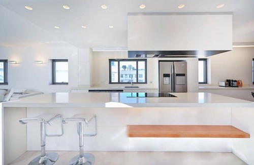 Tel Aviv City Center Apartment | Spacious 3BR Penthouse with Pool by HolyGuest