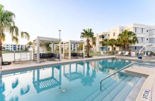 Daytona Beach Apartment | Spacious 3BR | Pool, Gym, Near Beach & Speedway