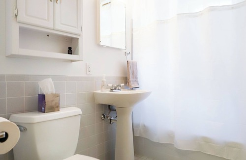 Milwaukee House | Spacious 3BR Ranch Retreat Open-Concept Living Family-Friendly Comfort