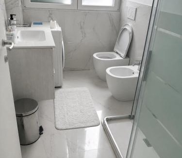 Novate Milanese Apartment | Spacious 3BR Retreat 15 min to Milan and Metro