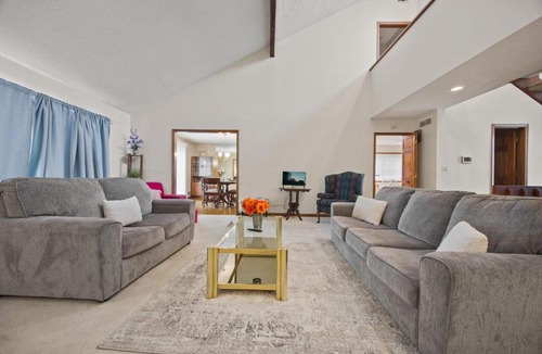 Stone Mountain Apartment | Spacious 3BR Retreat Near Summit Skyride & Stone Mountain Park