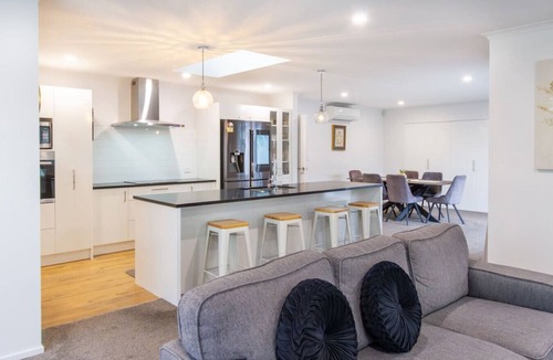 Lincoln House | Spacious 3BR with 2 carpark