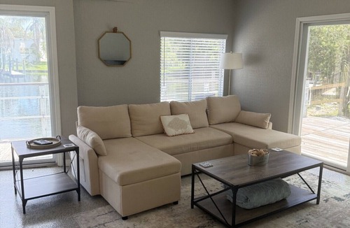 Crystal River House | Spacious 4/2- Pool, boat dock & game room