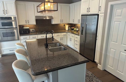 San Marcos House | Spacious 4 bd 3 ba house w/fitness room & AC near Carlsbad beaches and legoland