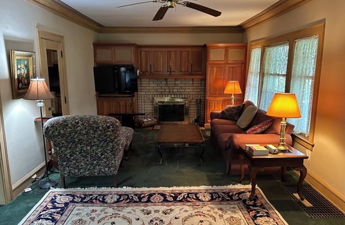 Lorain County House | Spacious 4-bdrm house & Lake view sitting area in backyard & lake access nearby